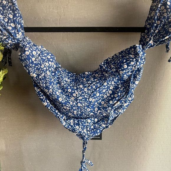 Lulus Summer Vibes Floral Print Off The Shoulder Crop Top Size M NWT - Picture 3 of 8